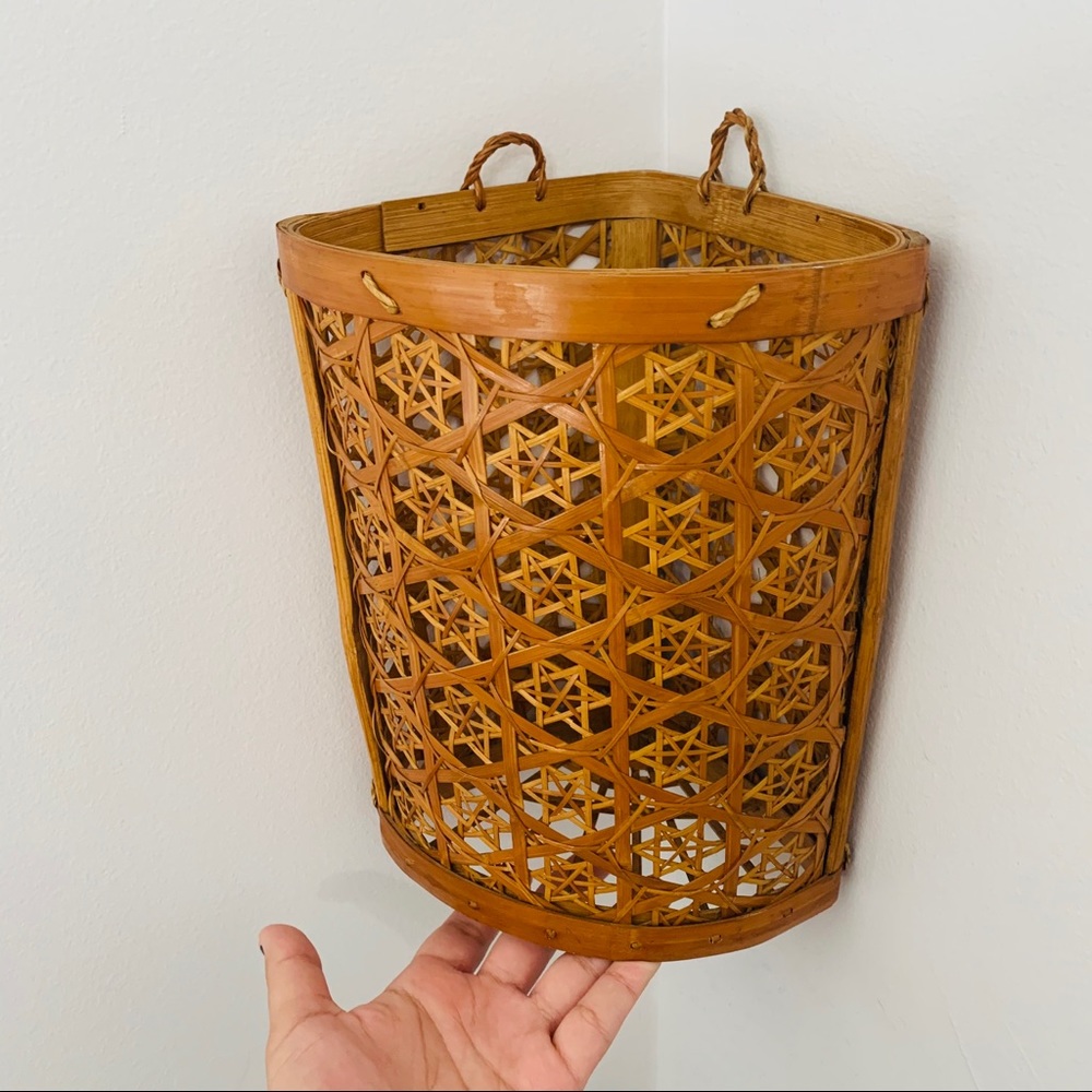 Corner Space Wall Basket